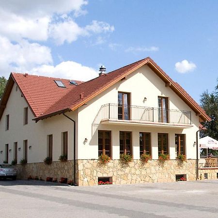 Dworek Biesiadny Radzewice Екстер'єр фото