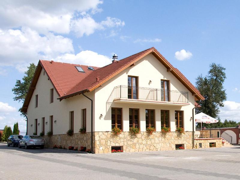 Dworek Biesiadny Radzewice Екстер'єр фото